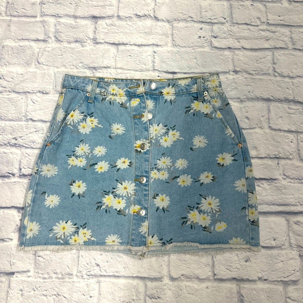 Wild Fable Daisy Print Denim Mini Skirt Size 8